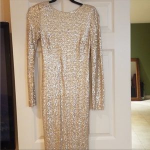 Badgley mischka holiday wedding low back long sleeve sequin gown, size 6